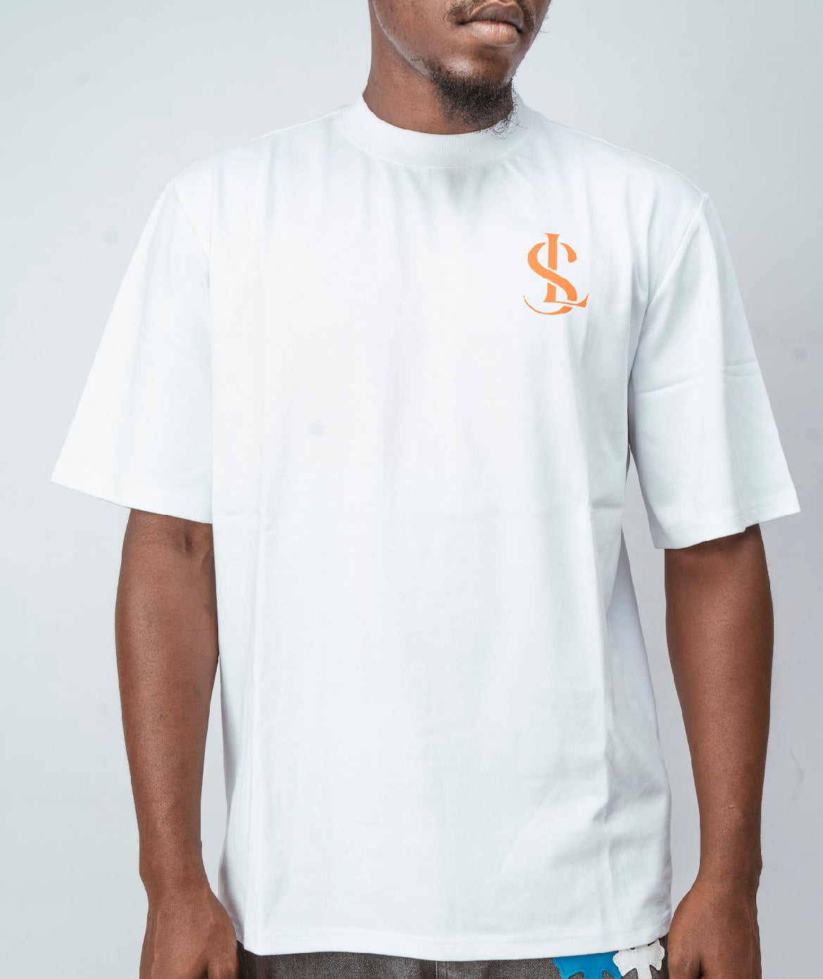 WHITE GRAPHIC SHIRT