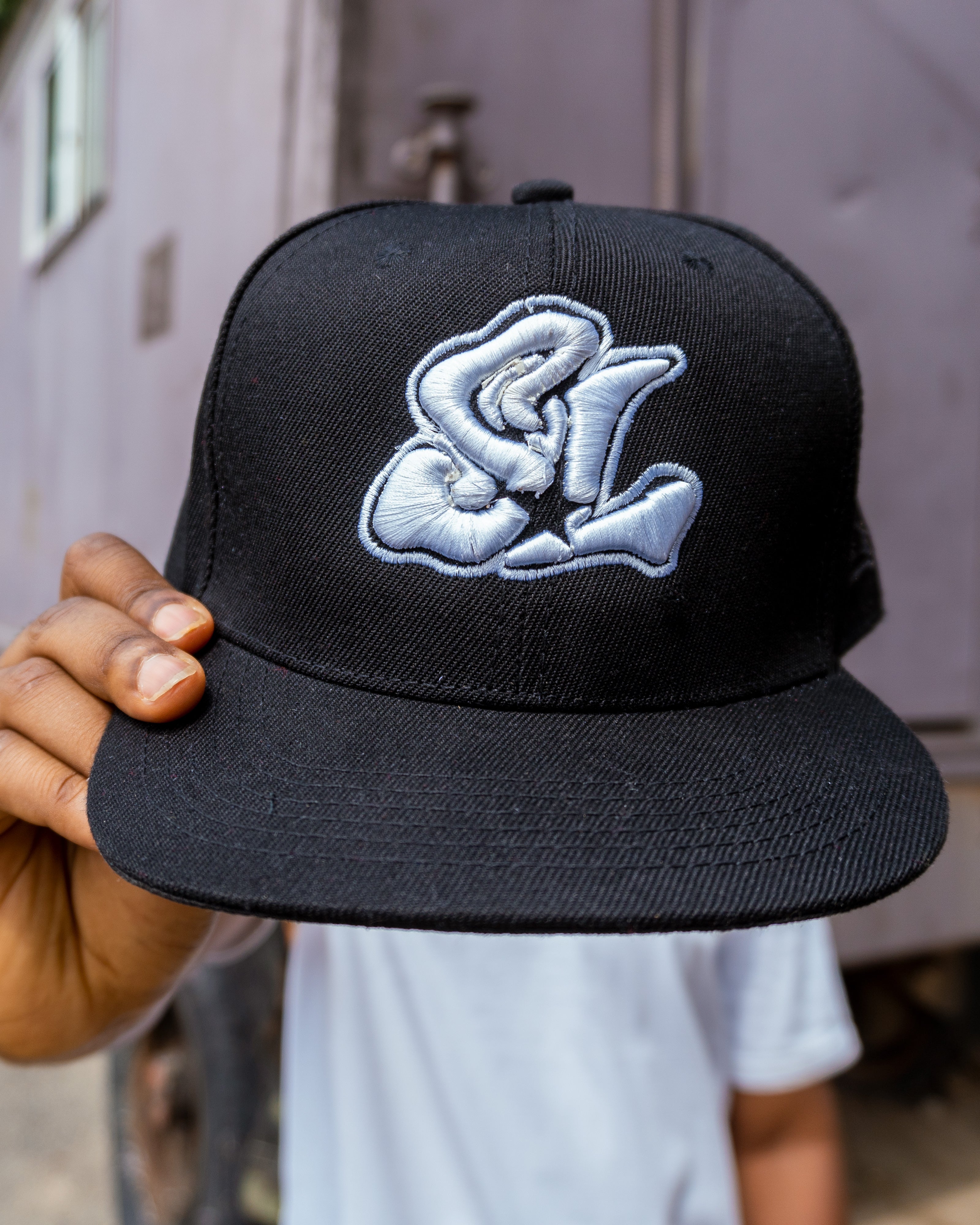STAR LUXURY SNAP BACK (BLACK)